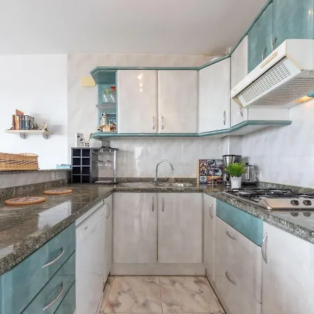 Apartamento Escudos-4 *