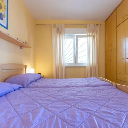 Apartamento Escudos-4 *