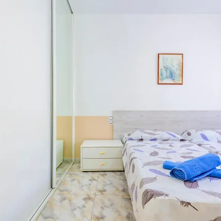 Apartamento Escudos-4 *